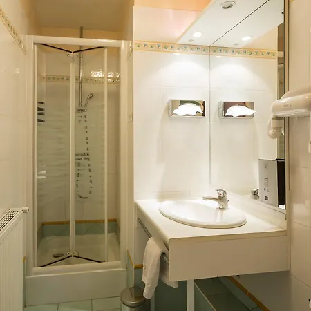 Logis La Renaissance Hotel 3*
