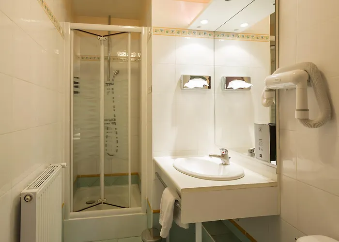 Logis La Renaissance Hotel 3*