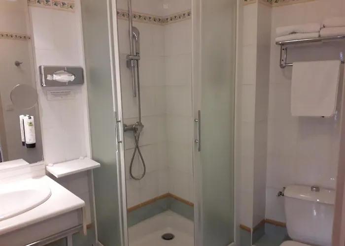 Logis La Renaissance מלון 3*